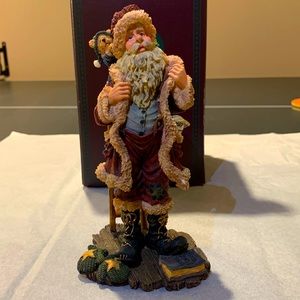 Boyd’s Bear Santa figurine “Kristin & Noel…All Dressed Up with Some Place to Go”